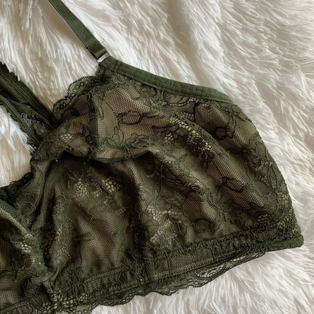 SOLD Torrid Lace Bralette Size 3 - Picture 2 of 7